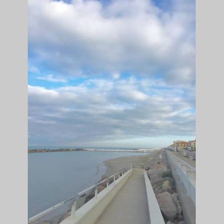 Bilocale Sul Mare Daire Marina Di Pisa Dış mekan fotoğraf