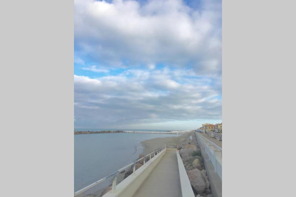 Bilocale Sul Mare Daire Marina Di Pisa Dış mekan fotoğraf
